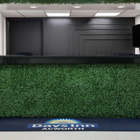 Days Inn By Wyndham Акворт Экстерьер фото